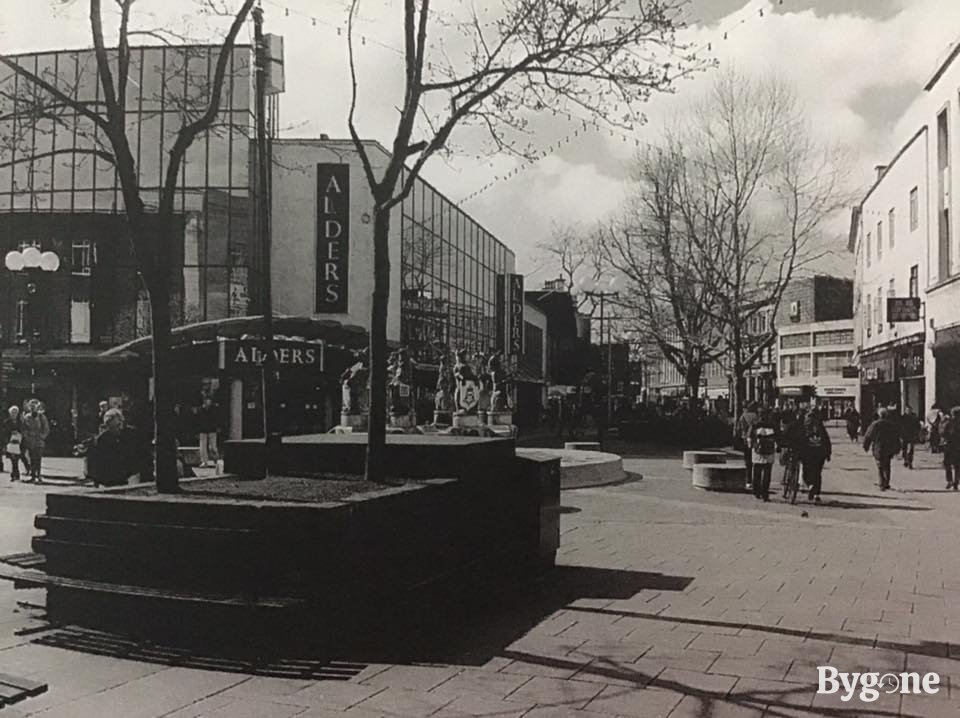 Allders, Commercial Road