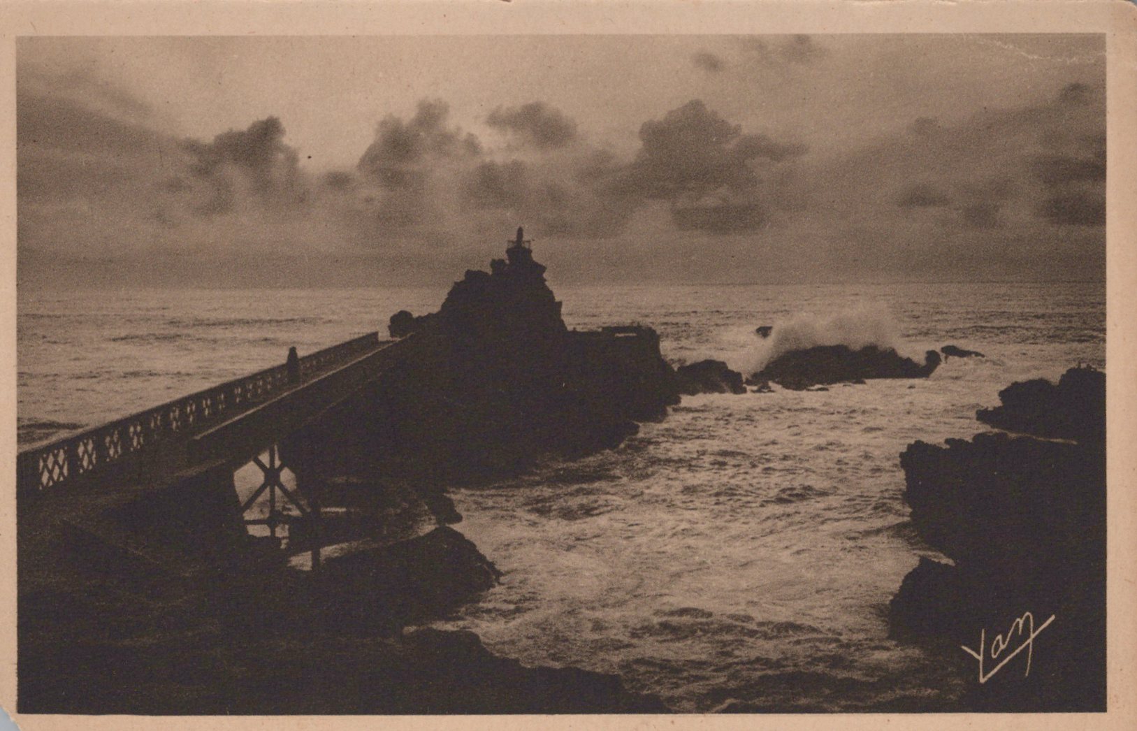 Biarritz - Le Rocher de la Vierge