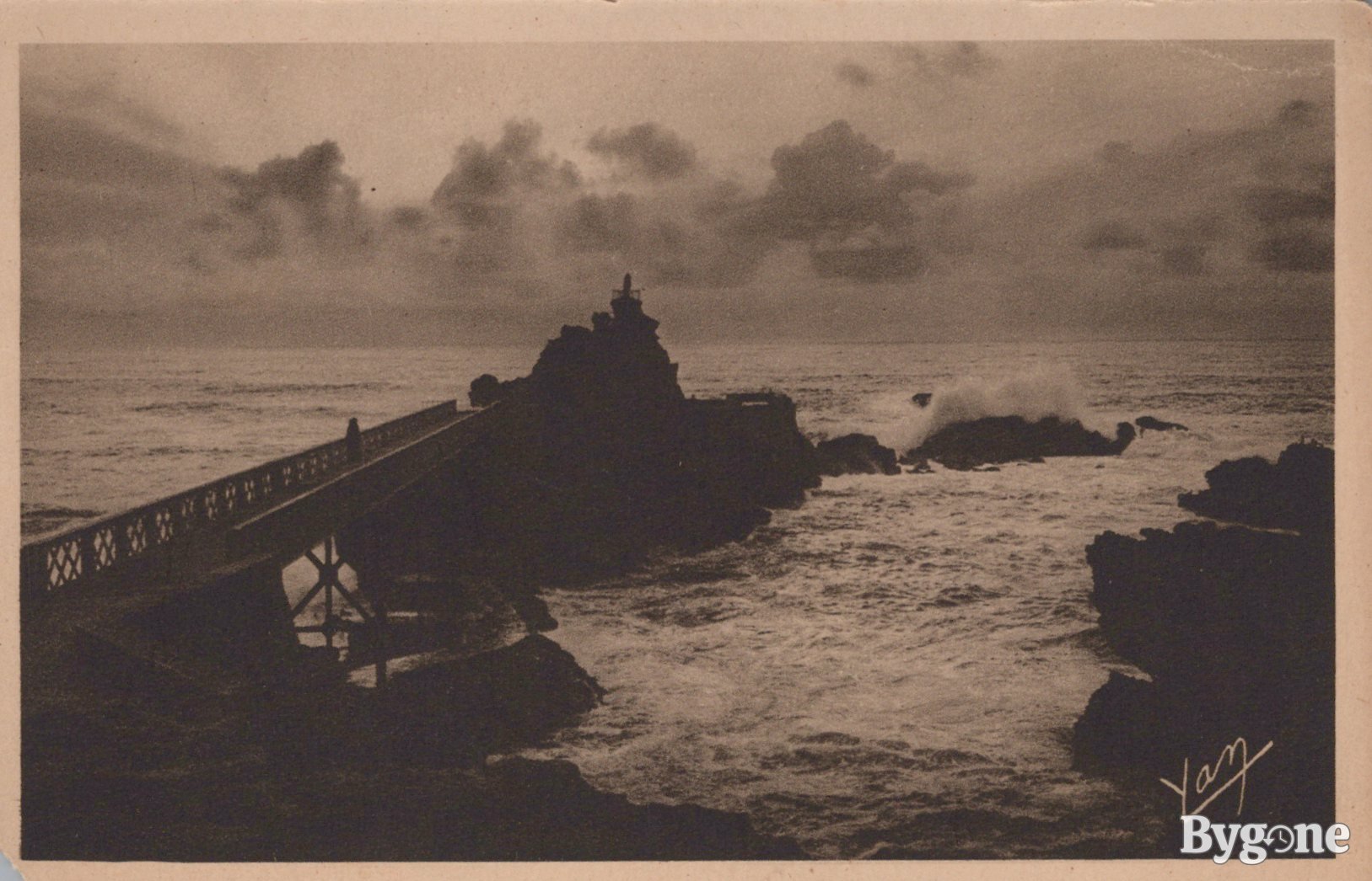 Biarritz - Le Rocher de la Vierge