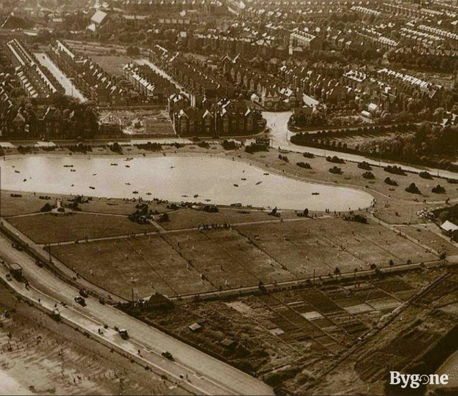 Canoe Lake, Aerial show