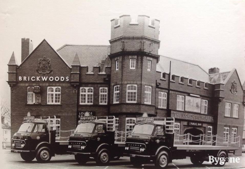 Coach and Horses with trucks, Hilsea