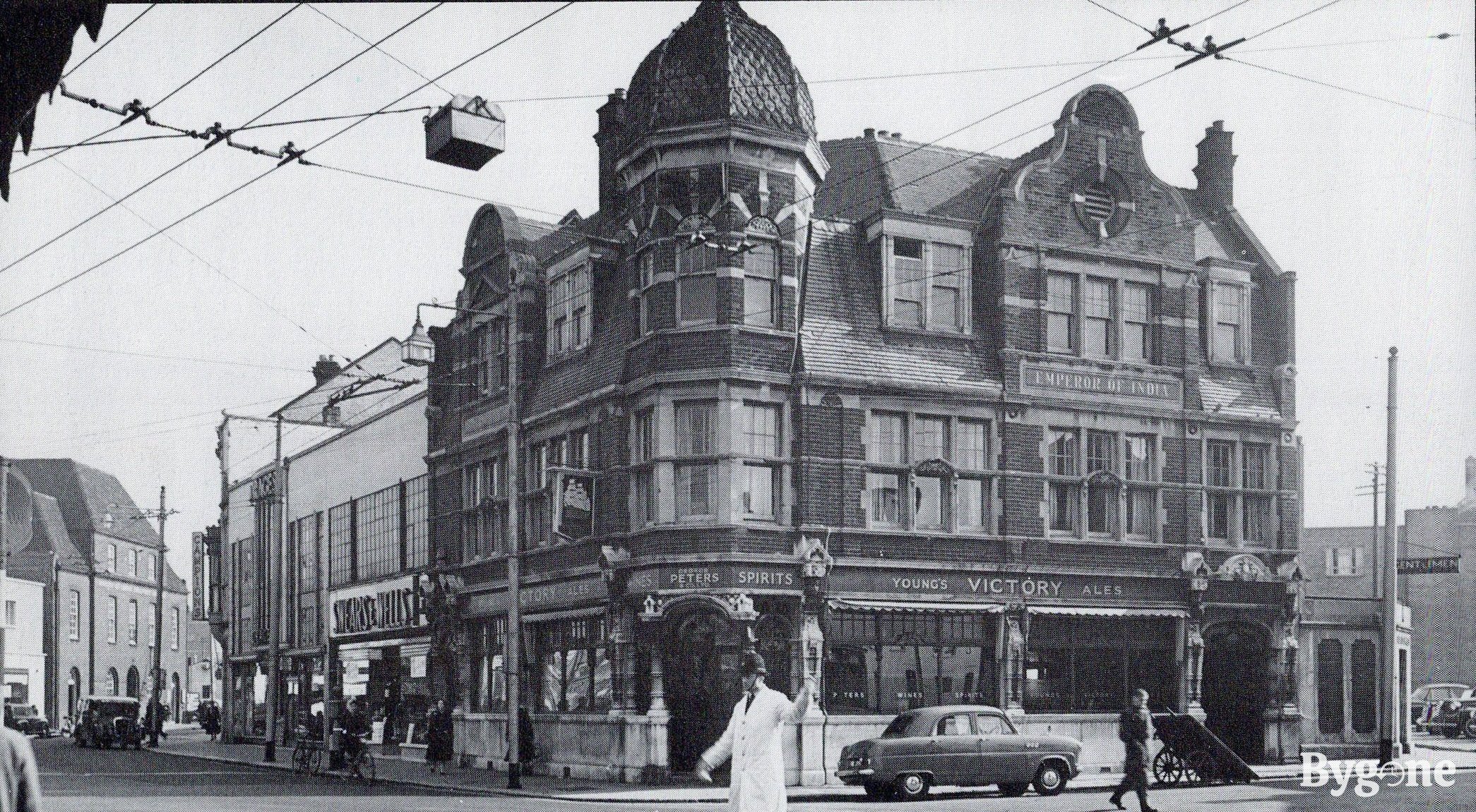 Commercial Road, 1955