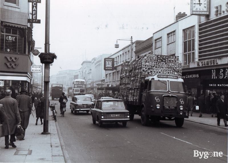 Commercial Road 1972