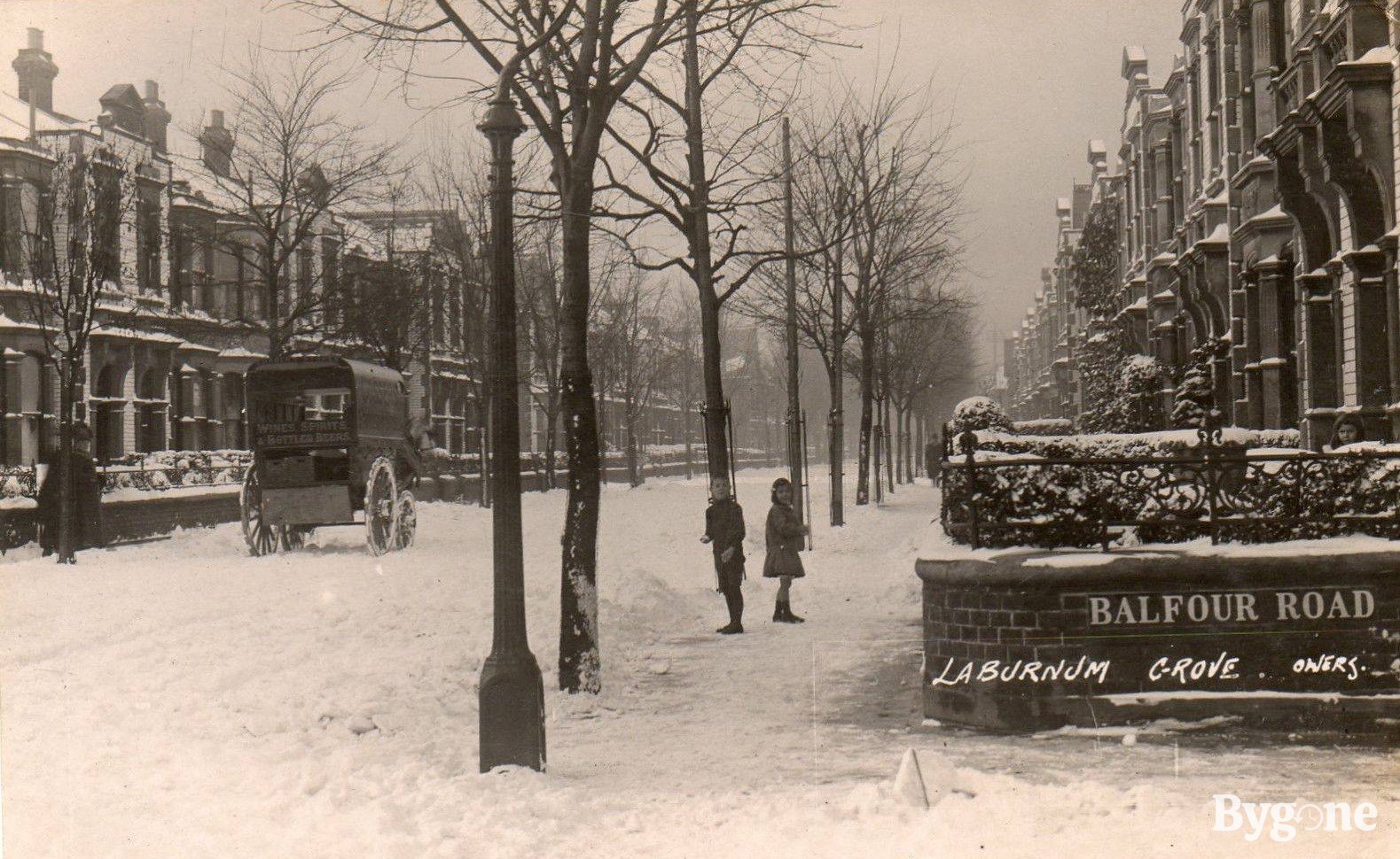 Laburnum Grove - Junction with Balfour Road in the snow