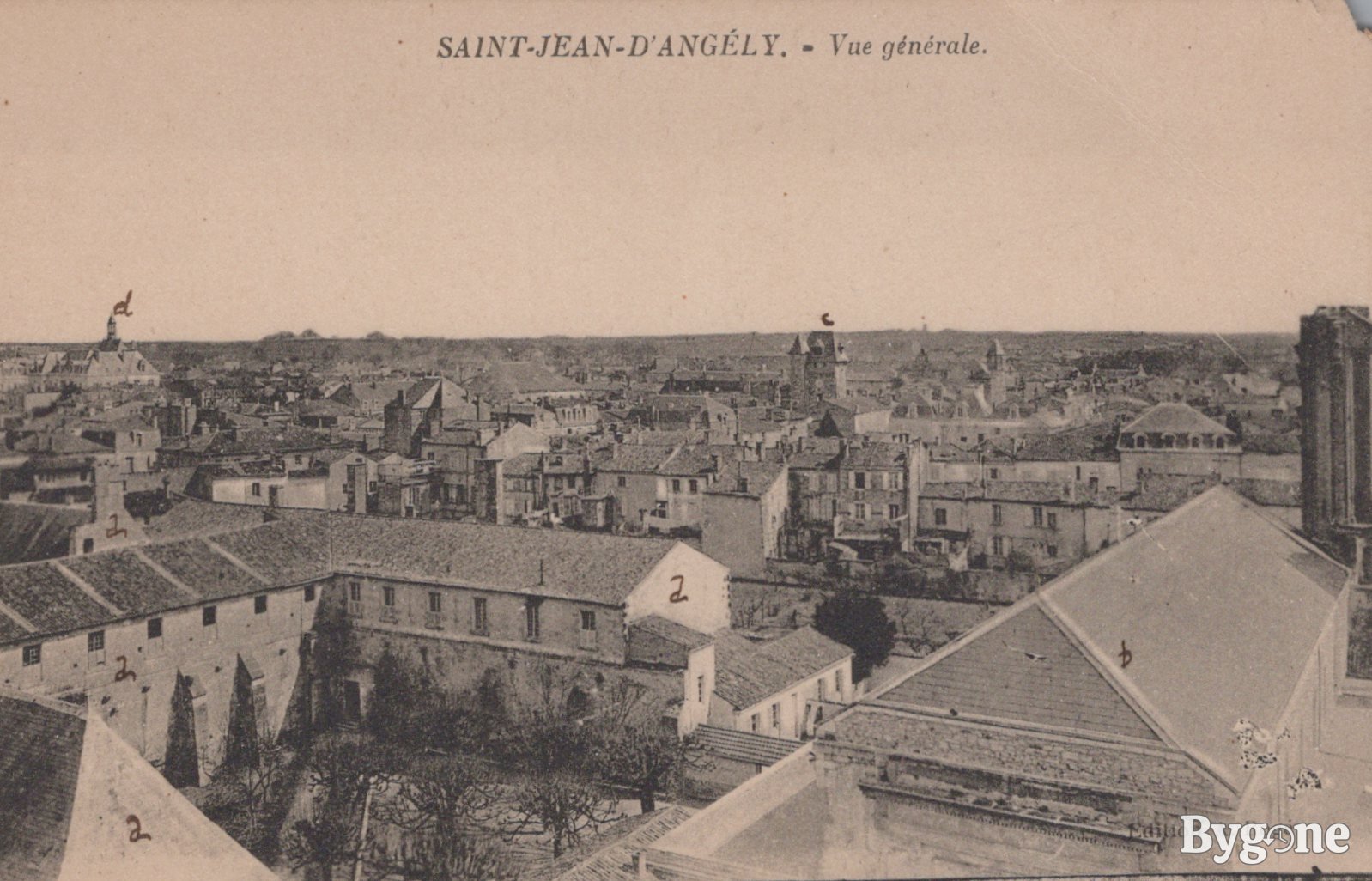 Saint Jean D'Angély vue general / overview