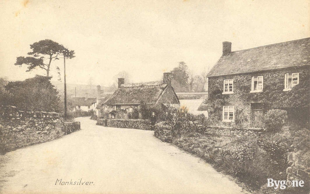 Village Road, Monksilver