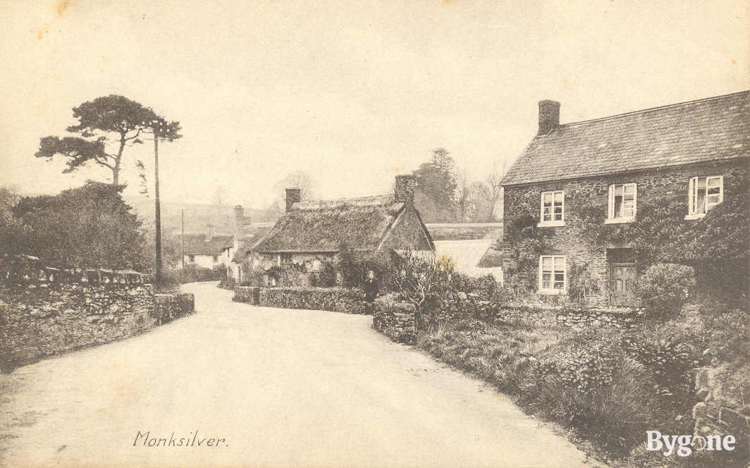 Village Road, Monksilver