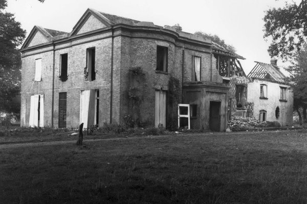 Paulsgrove House during demolition, 1970