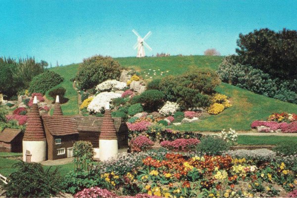The Oasthouses, Southsea Model Village