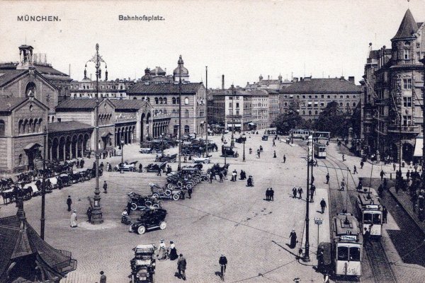 Munich, main train station and square (Munchen, Bahnhofsplatz, Hauptbahnhof)