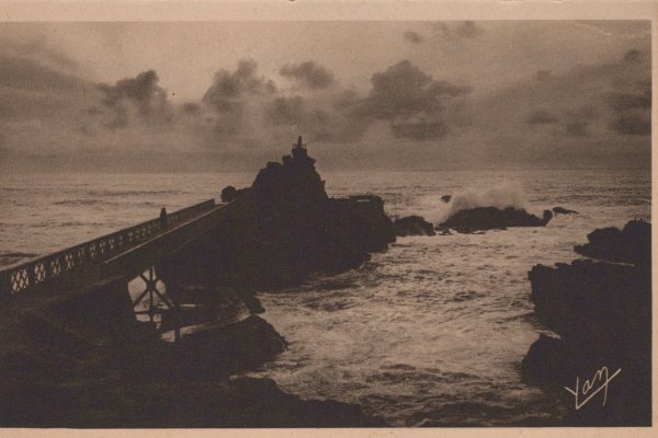 Biarritz - Le Rocher de la Vierge